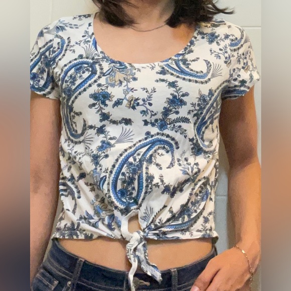 Crop top, tie in front size XS - Picture 3 of 3